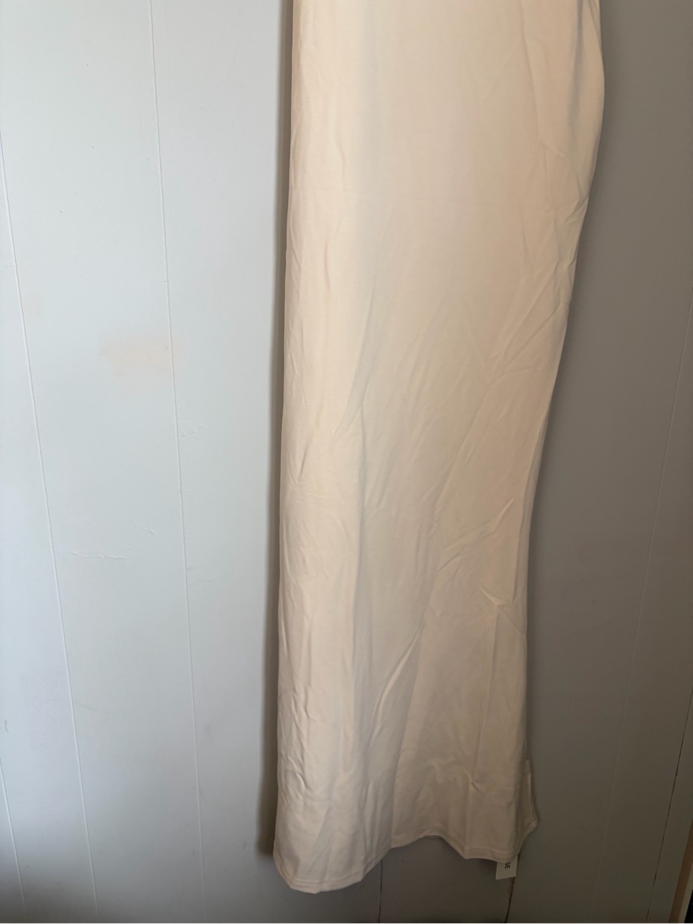 Commense Elegant Cream One-Shoulder Satin Evening Dress - Picture 3 of 6